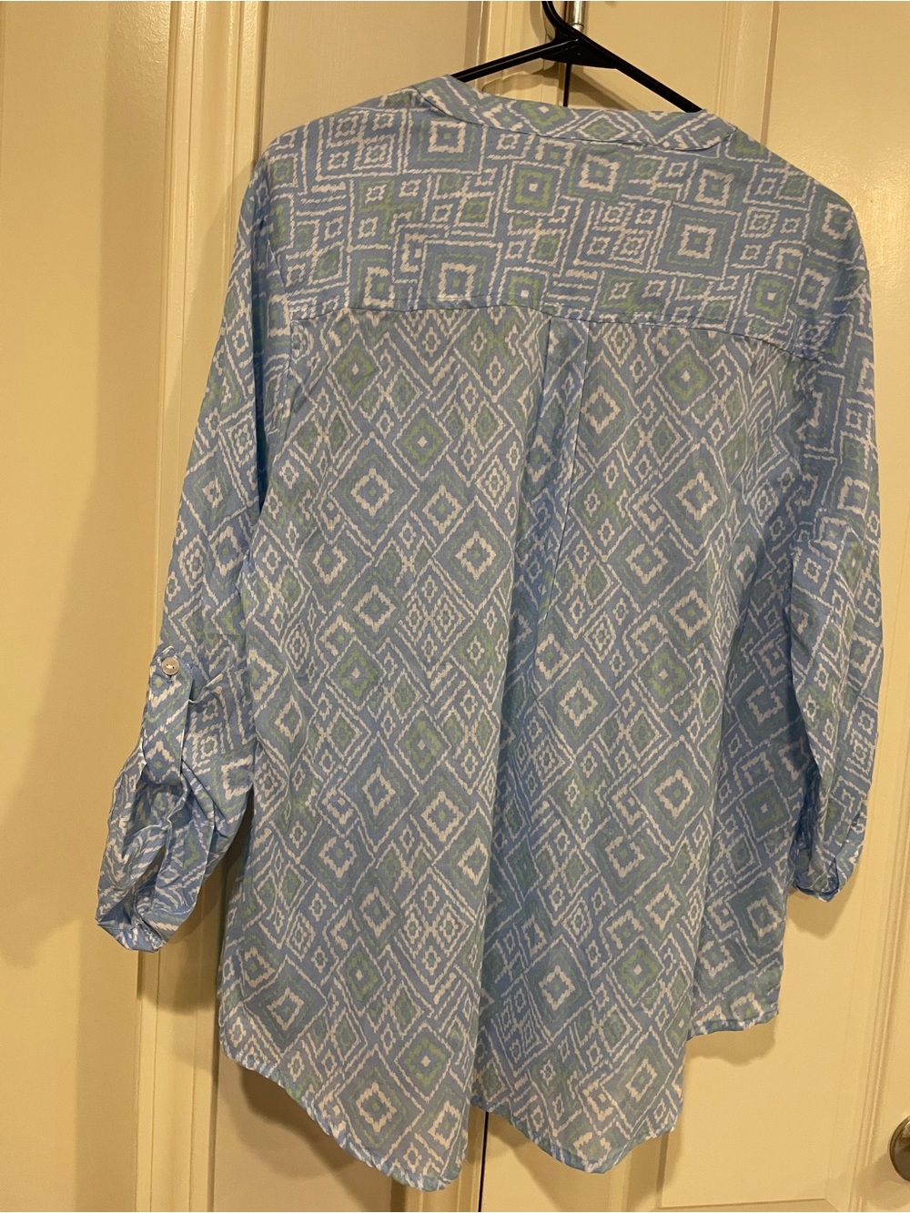 Eden & Olivia Light Blue Geometric V-Neck Tunic with Green Accents - Picture 2 of 14